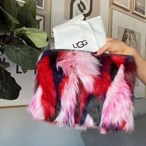 UGG MULTICOLOR FUR CLUTCH